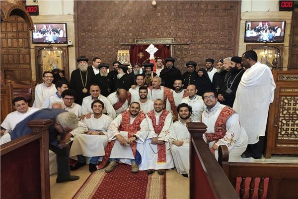  بطريرك إريتريا يزور كنيسة السيدة العذراء بالمعادي