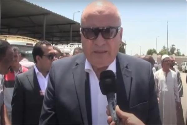 محافظ قنا
