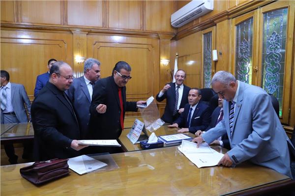 نقابة المحامين تتلقى أوراق المرشحين