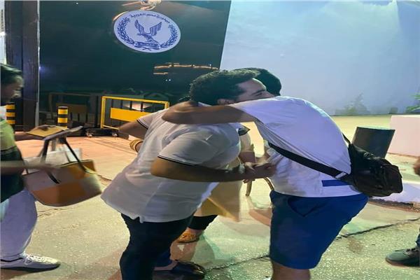 صور فرحة المفرج عنهم بالعفو رئاسي