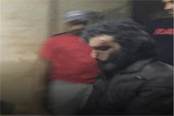 صورة للمشتبه به بعد القبض عليه 