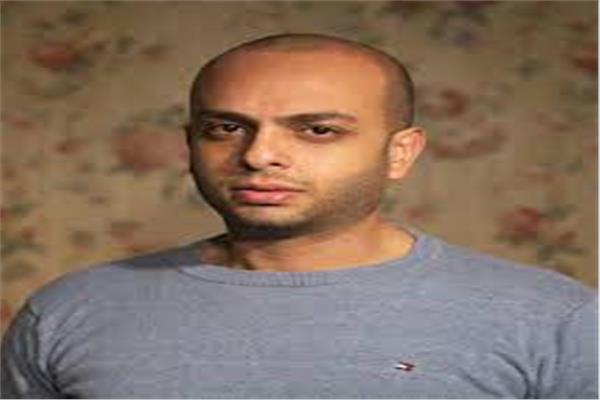 الروائي والسيناريست أحمد مراد