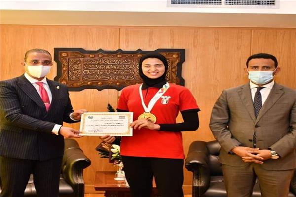 تكريم اللاعبة ميسون إيهاب بنت الفيوم 