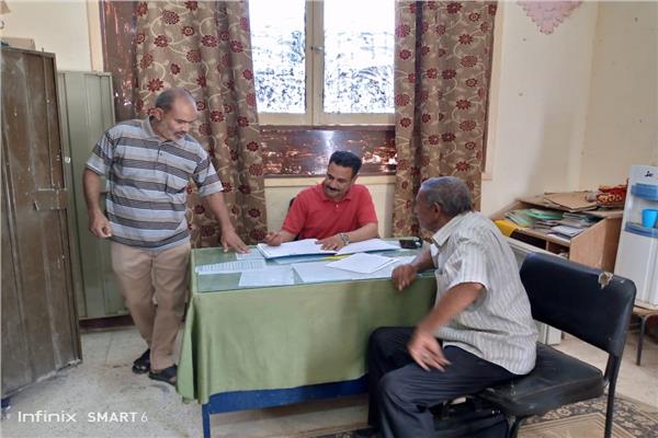 بعد اجتماع مع اولياء الأمور.. انهاء مشكلة تلاميذ مدرسة الظهير الصحراوي بقنا