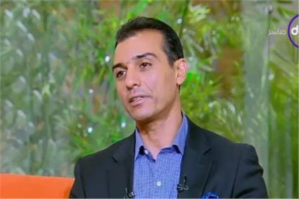 الدكتور إسلام عنان أستاذ اقتصاديات الدواء وعلم انتشار الأدوية 