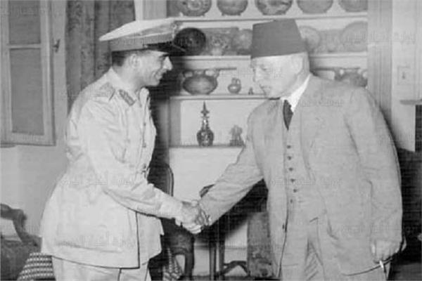 محمد نجيب ووالد الملكة فريدة