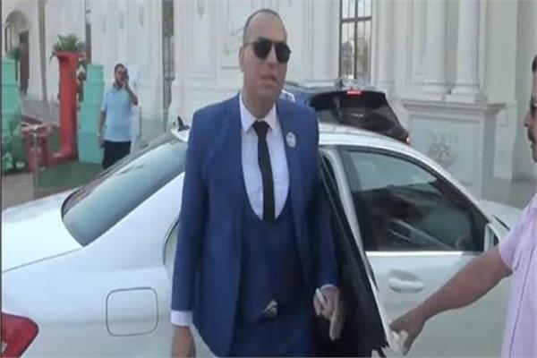سيد العراقي معلم المواد الفلسفية