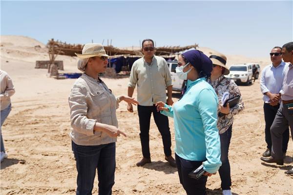  وزيرة البيئة فى جولة بمدينة شرم الشيخ