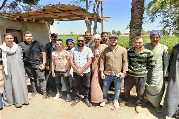 مدرسة حلقية بقرية بني أحمد بمركز المنيا 
