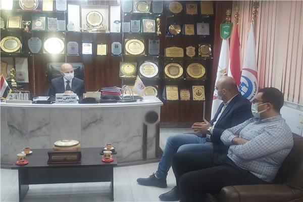 وكيل وزارة الصحة بالشرقية يستقبل ممثلي مؤسسة "حياة كريمة" 