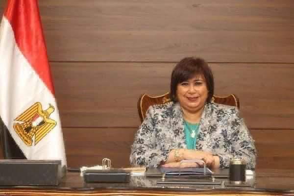  الفنانة الدكتورة إيناس عبد الدايم وزيرة الثقافة