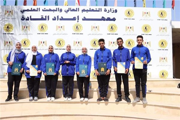 طلاب وطالبات جامعة الأزهر