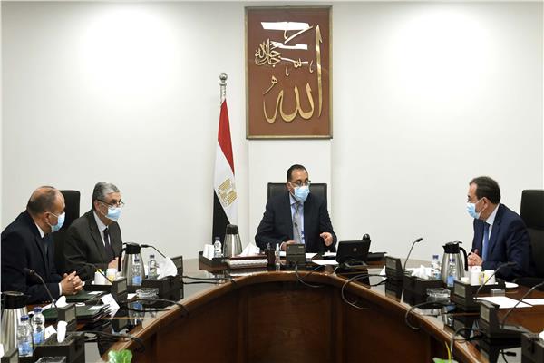 رئيس الوزراء يتابع فض التشابكات الحكومية