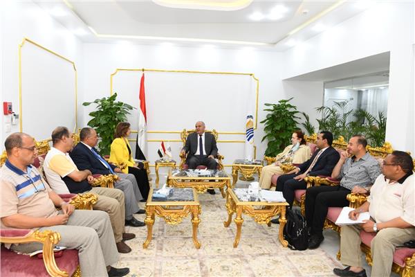 اللواء اشرف الداودى محافظ قنا