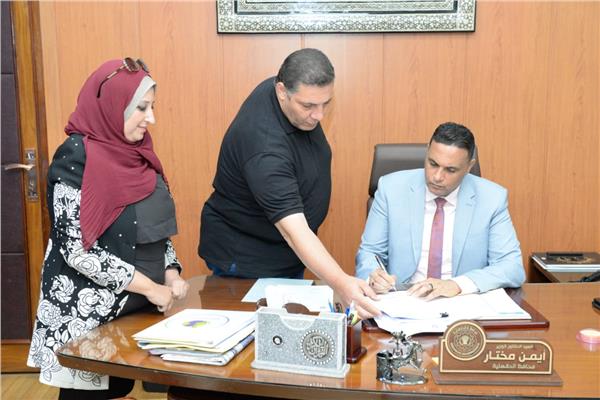  الدكتور أيمن مختار محافظ الدقهلية