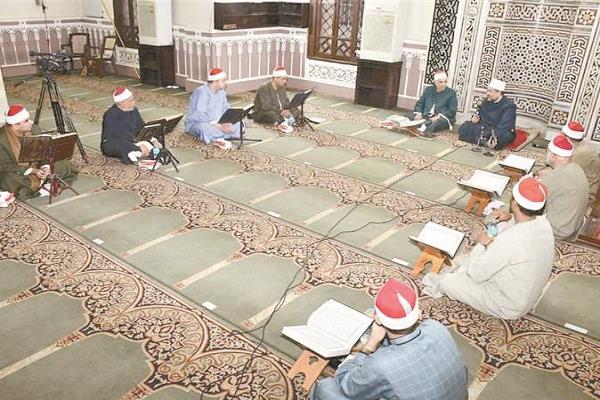 وزير الأوقاف مع كبار القراء 