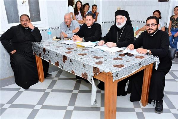 الأنبا باسيليوس يترأس مهرجان "الروح القدس" لأبناء المرحلتين الإعدادية والثانوية 