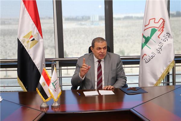 وزير القوى العاملة محمد سعفان