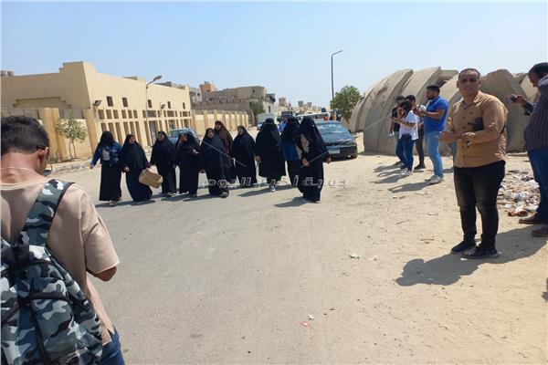 وصول أسر الضحايا في مذبحة الريف الاوروبي الي المحكمة