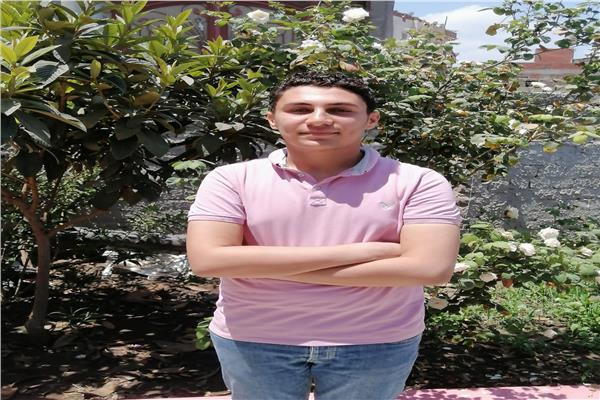 «أحمد» الثالث مكرر علمي بالثانوية العامة