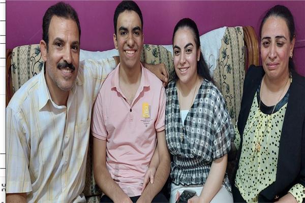 أسرة «كيرلس» الرابع على الجمهورية علمي