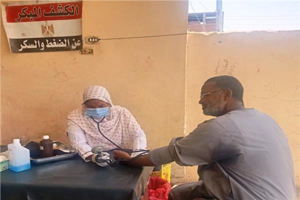 القوافل الطبية بأسوان 