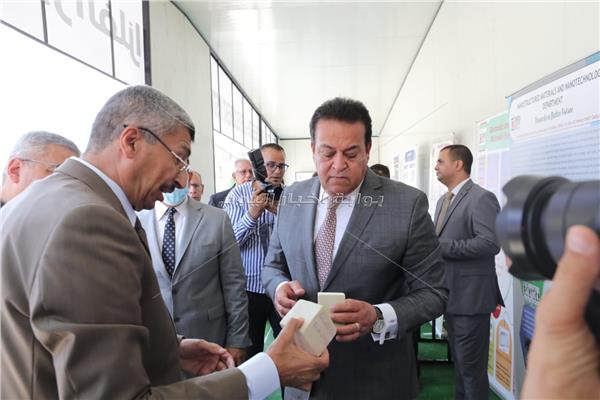  د. خالد عبدالغفار وزير التعليم العالي والبحث العلمي