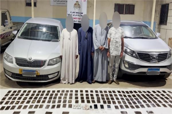 المتهمين والمضبوطات
