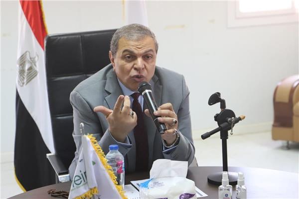 وزير القوي العاملة محمد سعفان 
