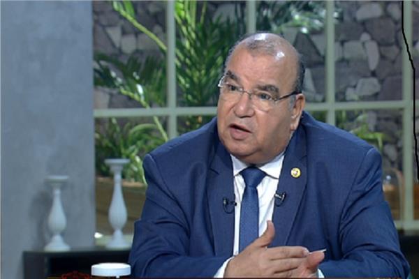 الكاتب الصحفي رفعت فياض