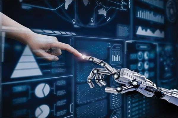 العمل الجماعي بين الإنسان والآلة