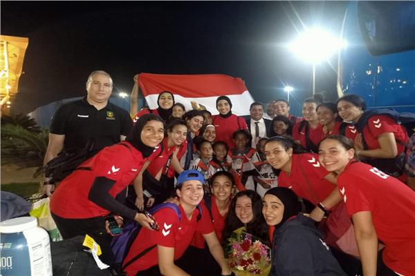منتخب اليد للناشئات