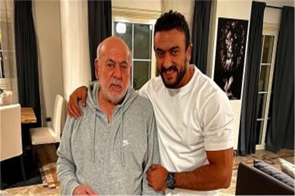  أحمد العوضي ووالده