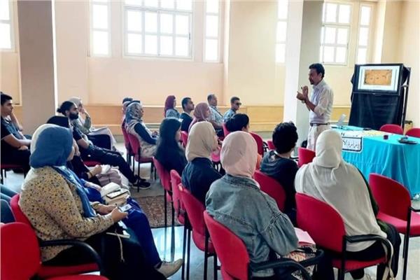 ندوة العقائد الدينية المبكرة