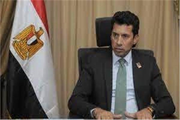 أشرف صبحى 