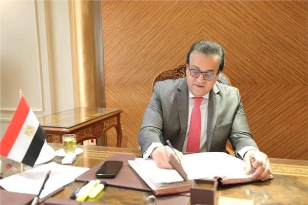  الدكتور خالد عبدالغفار