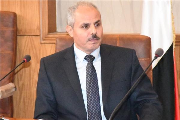 الدكتور ناصر مندور رئيس جامعة قناة السويس