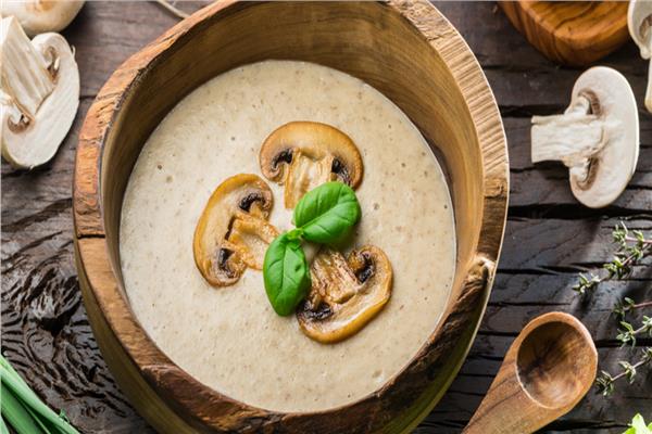 شوربة المشروم بالشعرية