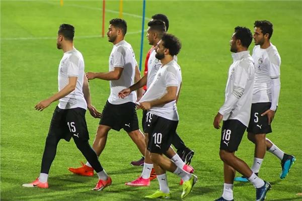 اتحاد الكرة يقف دقيقة حداد