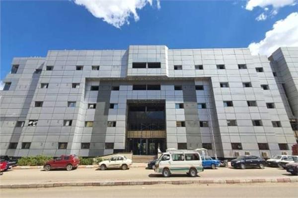 مستشفي أسوان الجامعي 