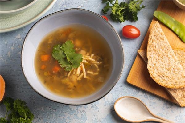  شوربة خضار بالشوفان    
