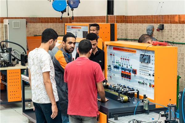 التدريب الصيفي لطلاب جامعة الدلتا التكنولوجية بالمنوفية لتطوير تقنيات التعليم
