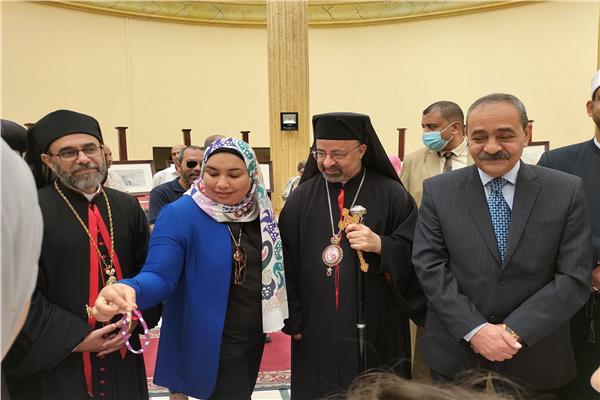 محافظ الإسماعيلية يستقبل بطريرك الأقباط الكاثوليك 