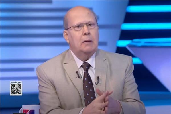 الكاتب الصحفى عبد الحليم قنديل