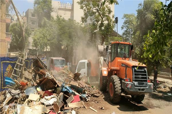  محافظة الجيزة تحقق الانضباط بإمبابة  وإ ازالة أكشاك ومحال مقامه بالمخالفة