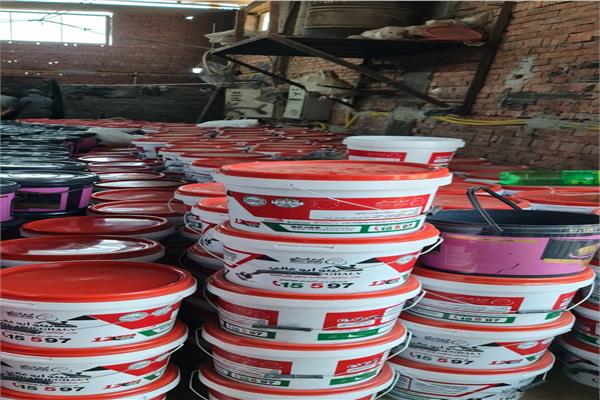 ضبط مصنع بيتومين  بدون ترخيص بالبحيرة