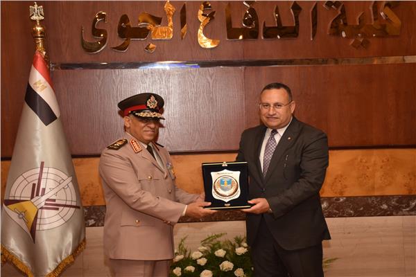  القوات المسلحة توقع بروتوكول تعاون مع كلية الهندسة جامعة الإسكندرية       