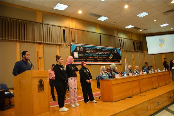 نائب رئيس جامعة أسيوط يشهد إنطلاق أعمال النسخة الثانية من برنامج إعداد القادة