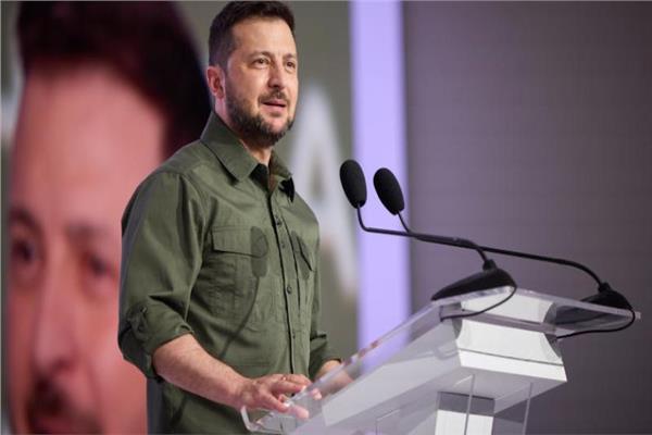  الرئيس الأوكراني فولوديمير زيلينسكي
