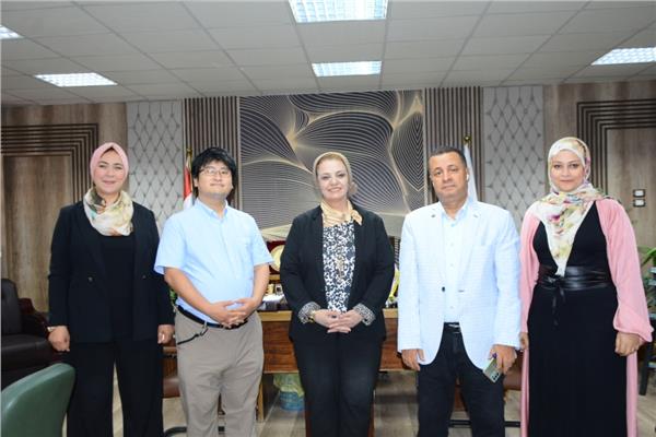 نائب رئيس جامعة أسيوط تستقبل بروفيسور سوميجاوا بجامعة كيوتو اليابانية 